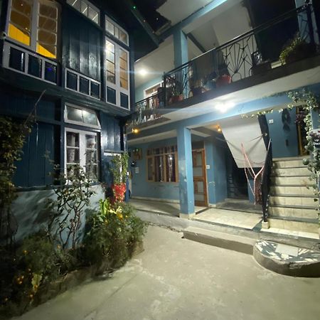 The Prasher Lodge Mall Road Manali ภายนอก รูปภาพ