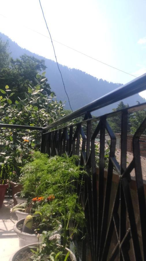 The Prasher Lodge Mall Road Manali ภายนอก รูปภาพ