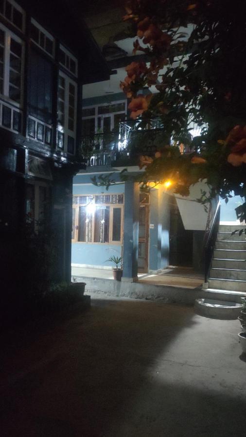 The Prasher Lodge Mall Road Manali ภายนอก รูปภาพ
