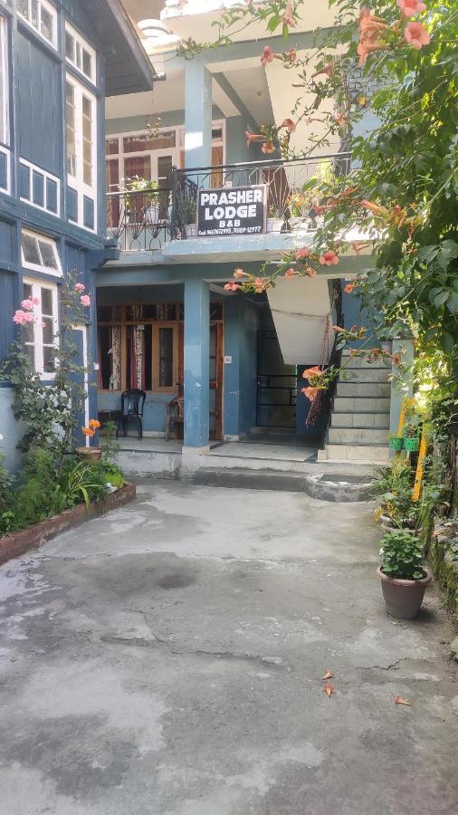 The Prasher Lodge Mall Road Manali ภายนอก รูปภาพ