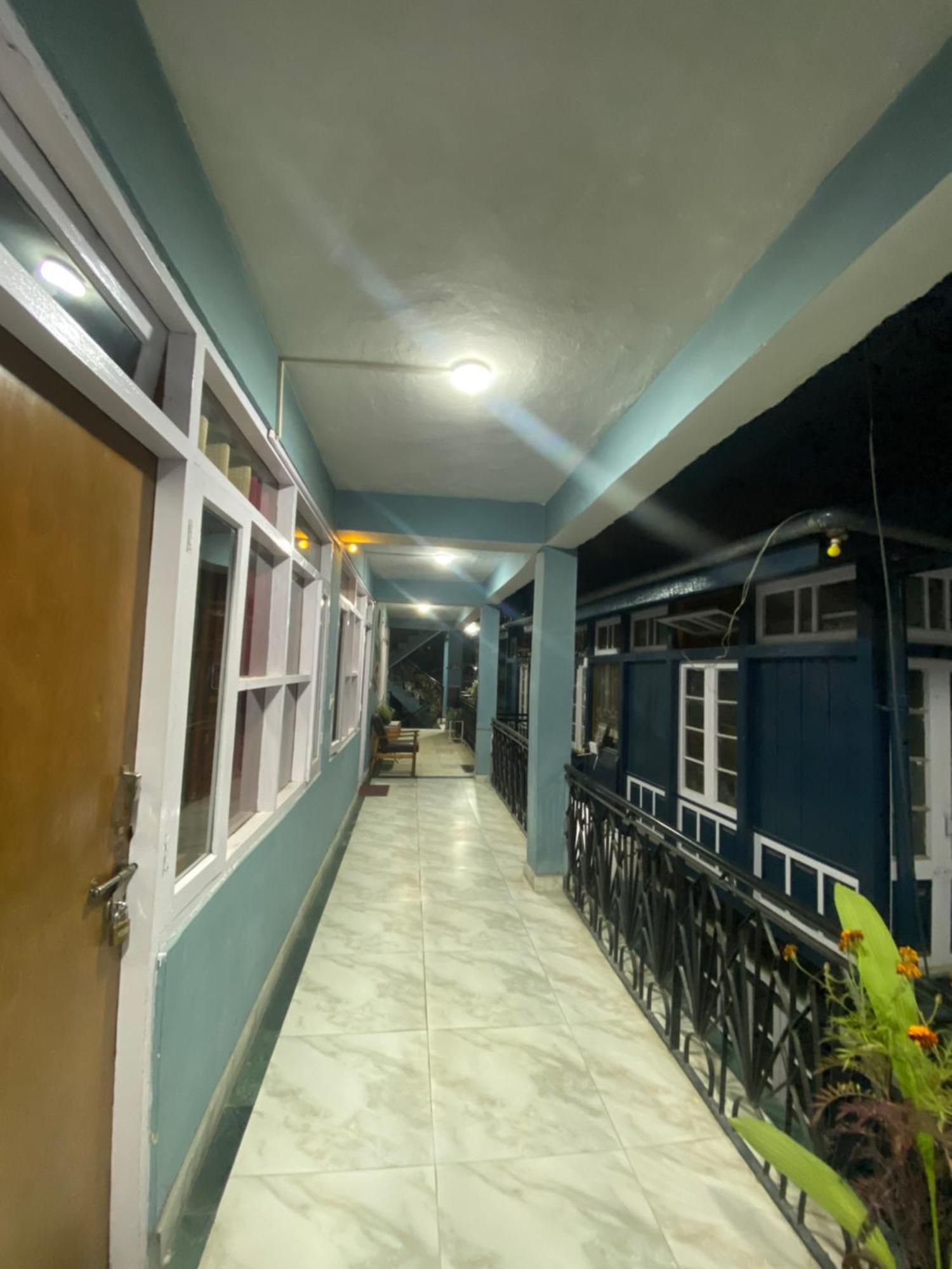 The Prasher Lodge Mall Road Manali ภายนอก รูปภาพ