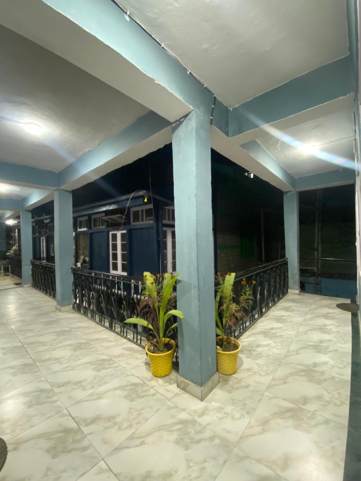 The Prasher Lodge Mall Road Manali ภายนอก รูปภาพ